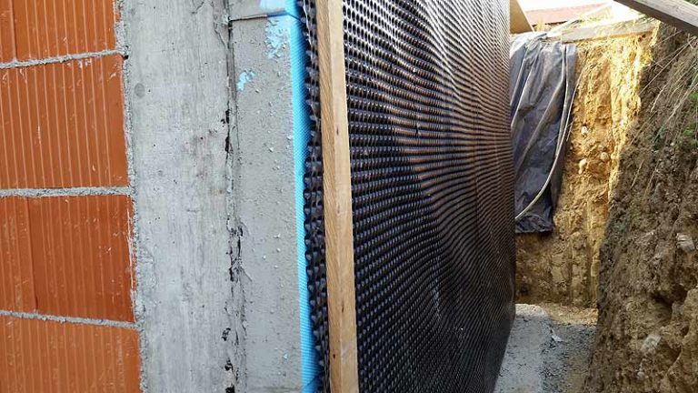 External insulation of the basement