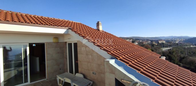 Covering the terrace in the attic