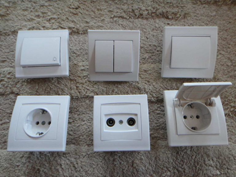Connecting the switch