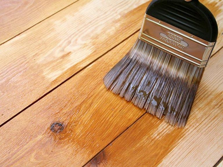 Painting floor tiles