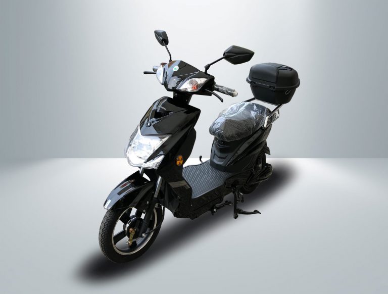 Adjusting the scooter